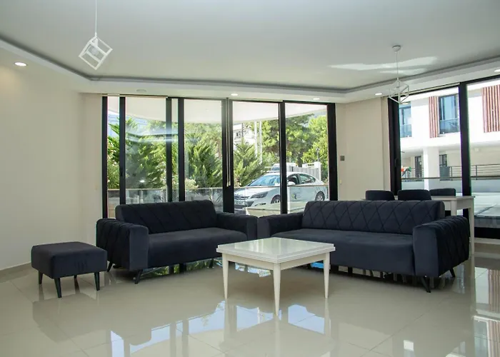 House With Balcony アパート