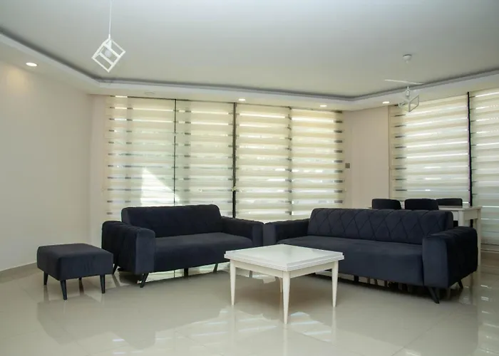 House With Balcony アパート